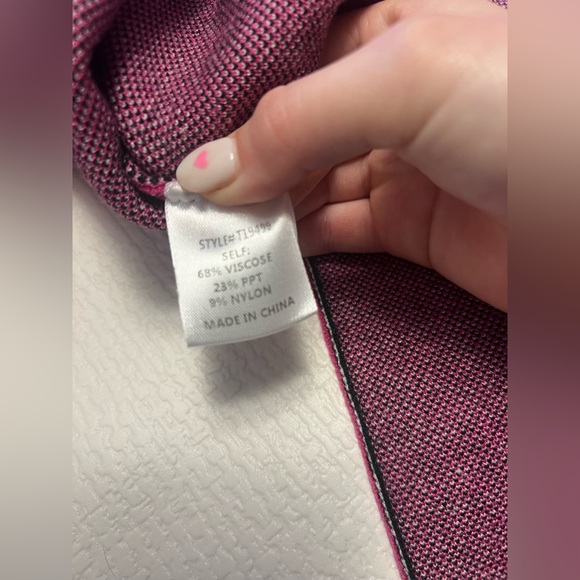 Shop The Mint Pink Zebra Print Sweater
Size Small - Picture 7 of 7